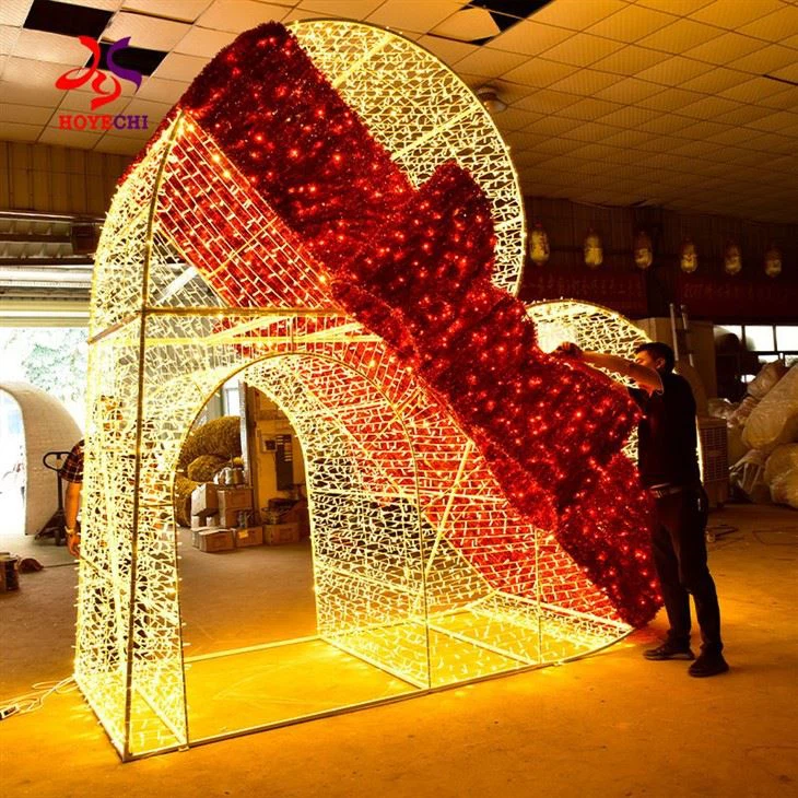 Hoychi arch sovg'asi qutisi Ob-havodan tashqarida madaniy va bayramiy echimlar uchun engil yoritiladi